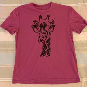 Magenta colored giraffe T-shirt. L